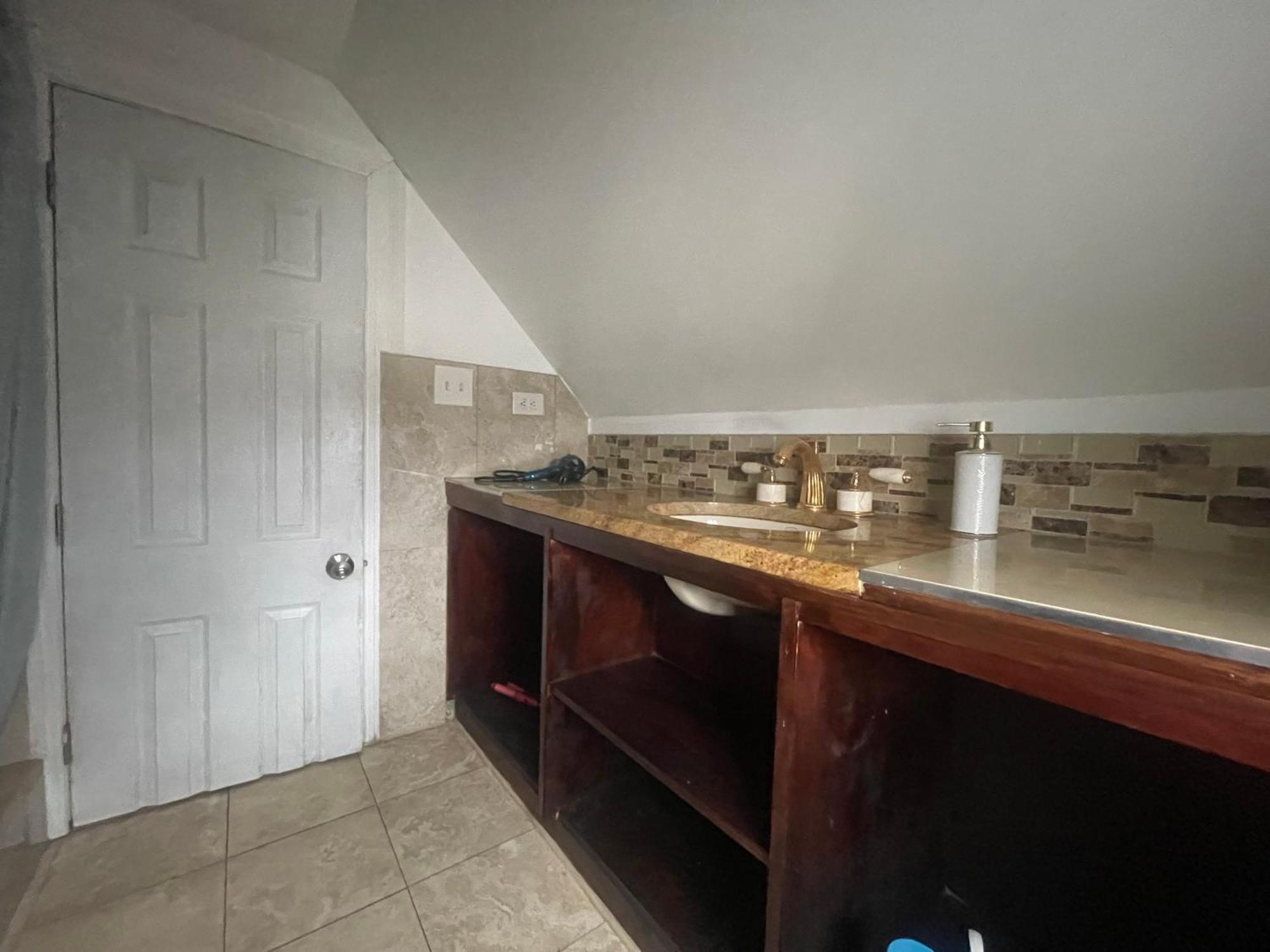 Апартаменты Private Loft 5 Min Away From Lga Нью-Йорк Экстерьер фото